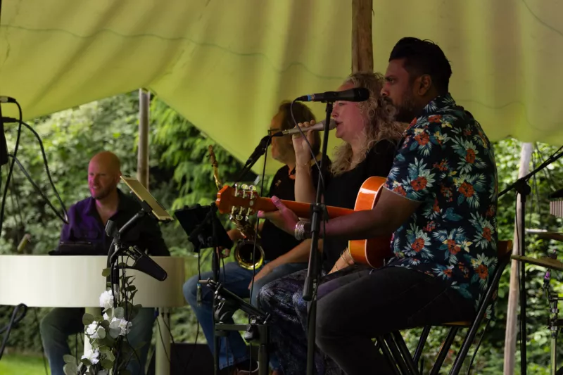 lazy sunday- donne acoustic